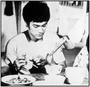 bruce lee eating