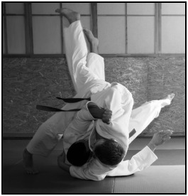 Sports like Judo require endurance to perform at your best several minutes into a match. One method of getting an edge, then, is strength endurance training.